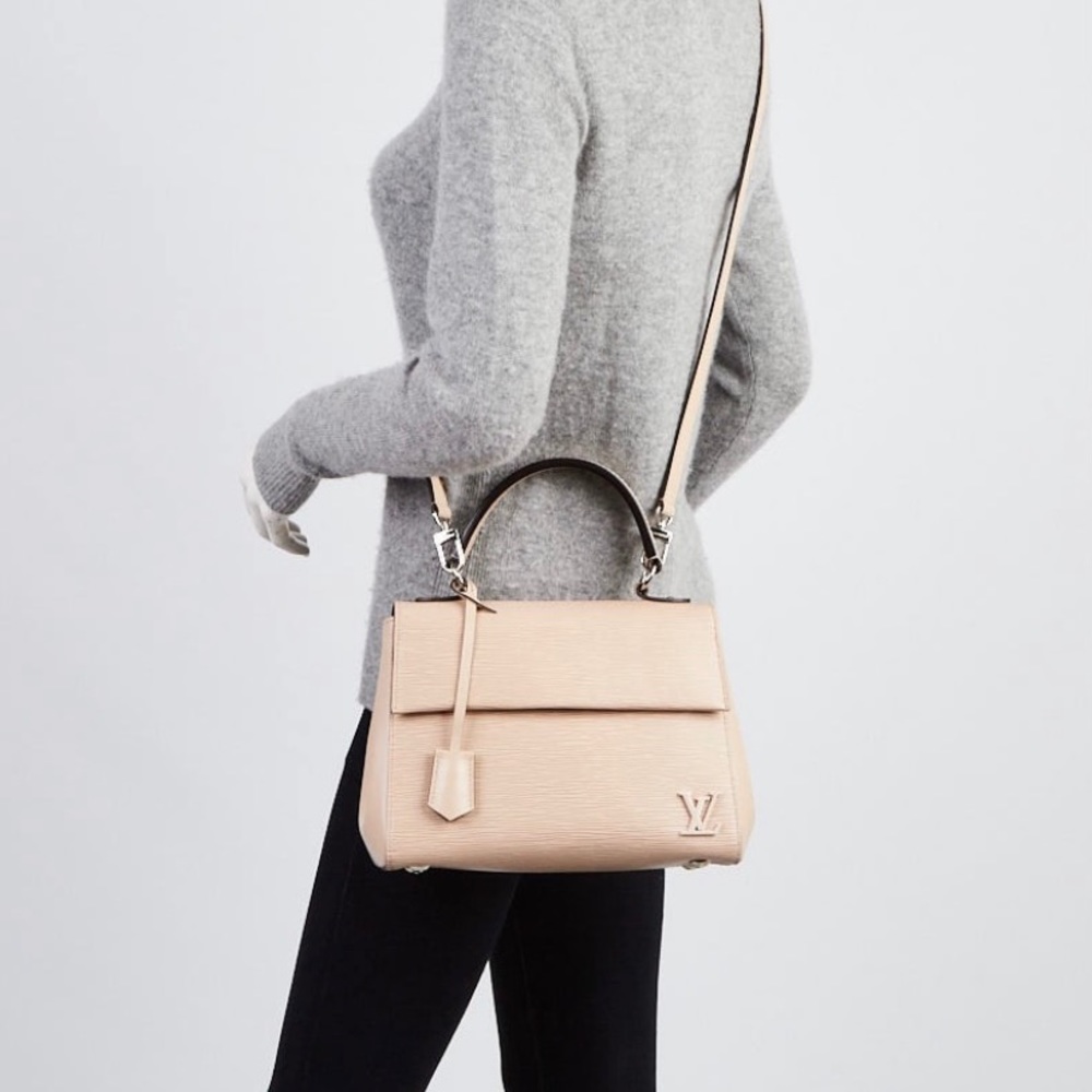 ⭐️Louis Vuitton Cluny bag - Picture 2 of 12